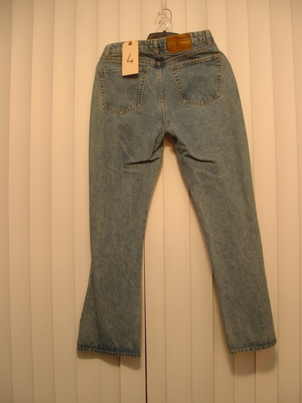 Item 4 Back